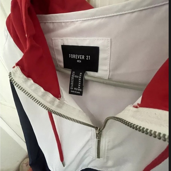 NWOT Forever 21 Men Pullover Red White Blue Hood Windbreaker Jacket Pullover Med - Picture 4 of 6